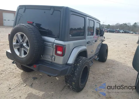 2020 Jeep Wrangler Unlimited Sahara 4X4 from USA, damaged, VIN 1C4HJXEN5LW235153